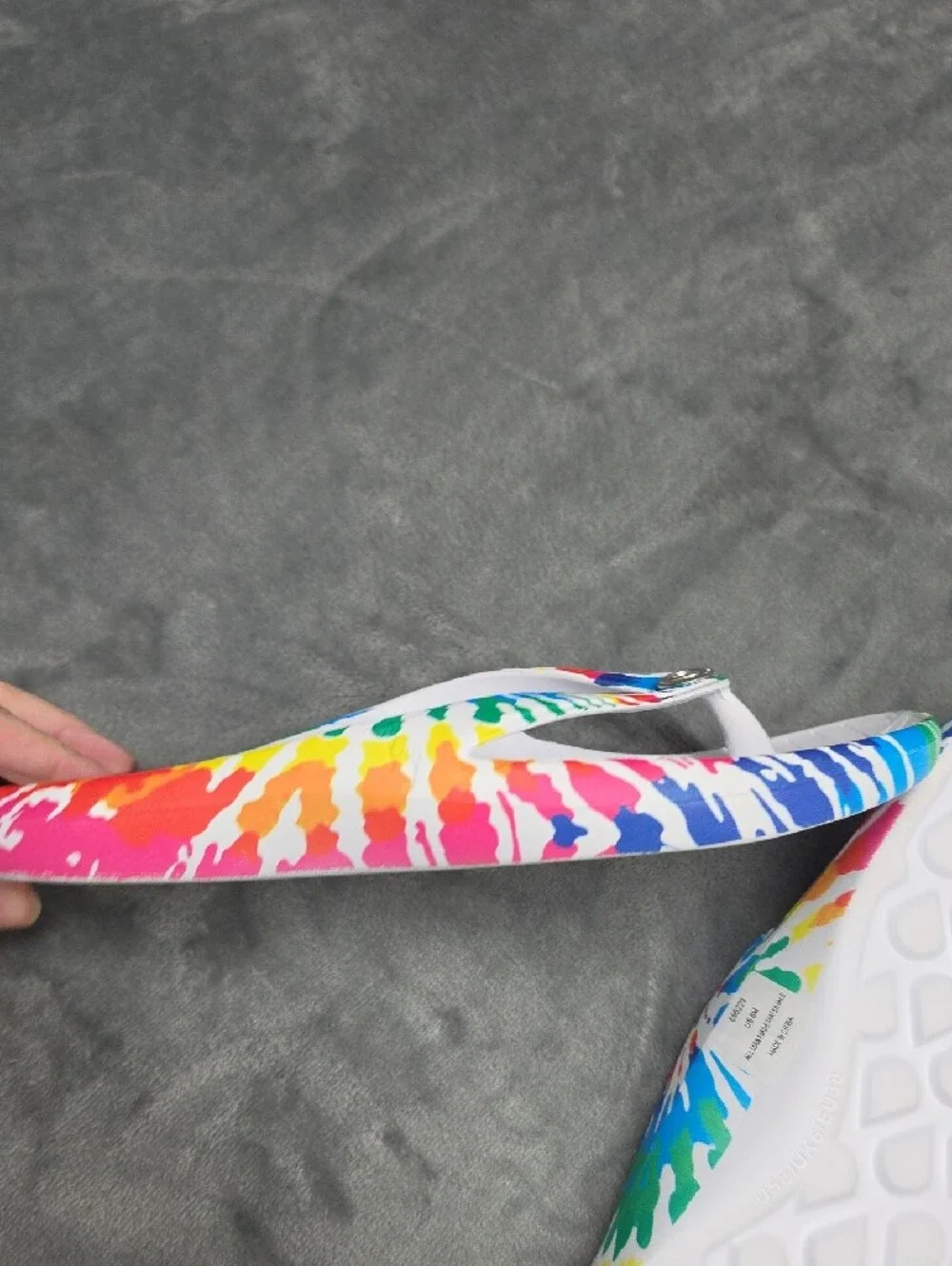 Cheerful Multi-Color Print White Women’s Flip Flop Sandals Sz 8